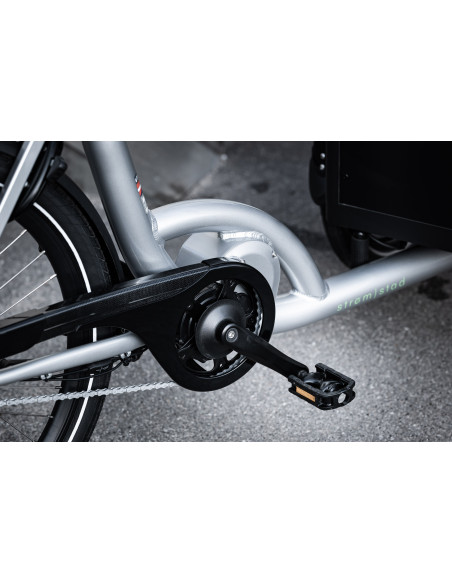 Praktisk STD ladcykel med stærk centermotor og indvendige gear.  Kr 27975
